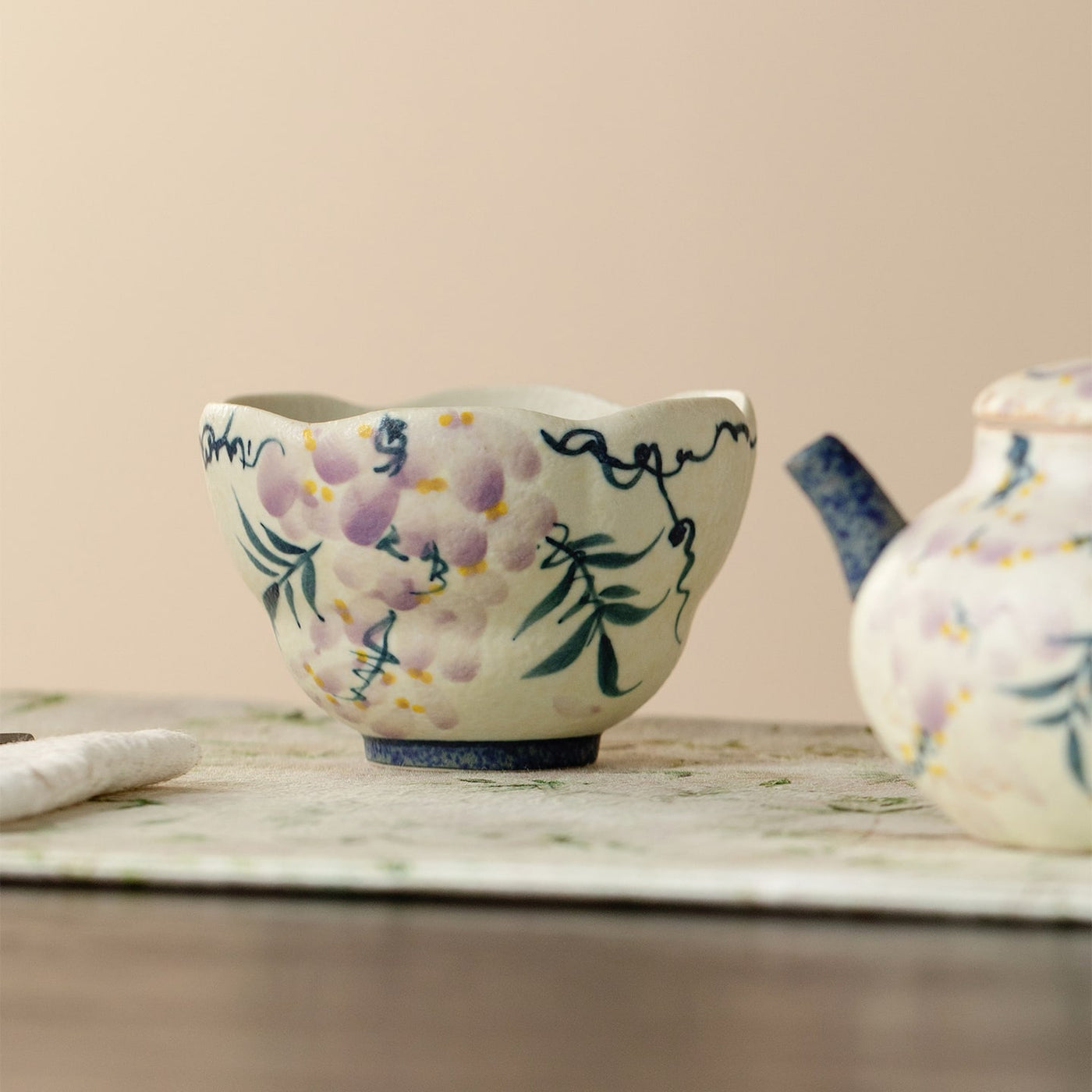 Blue-and-White Iron Red Spring Branch Withered Lotus Tasting Cup