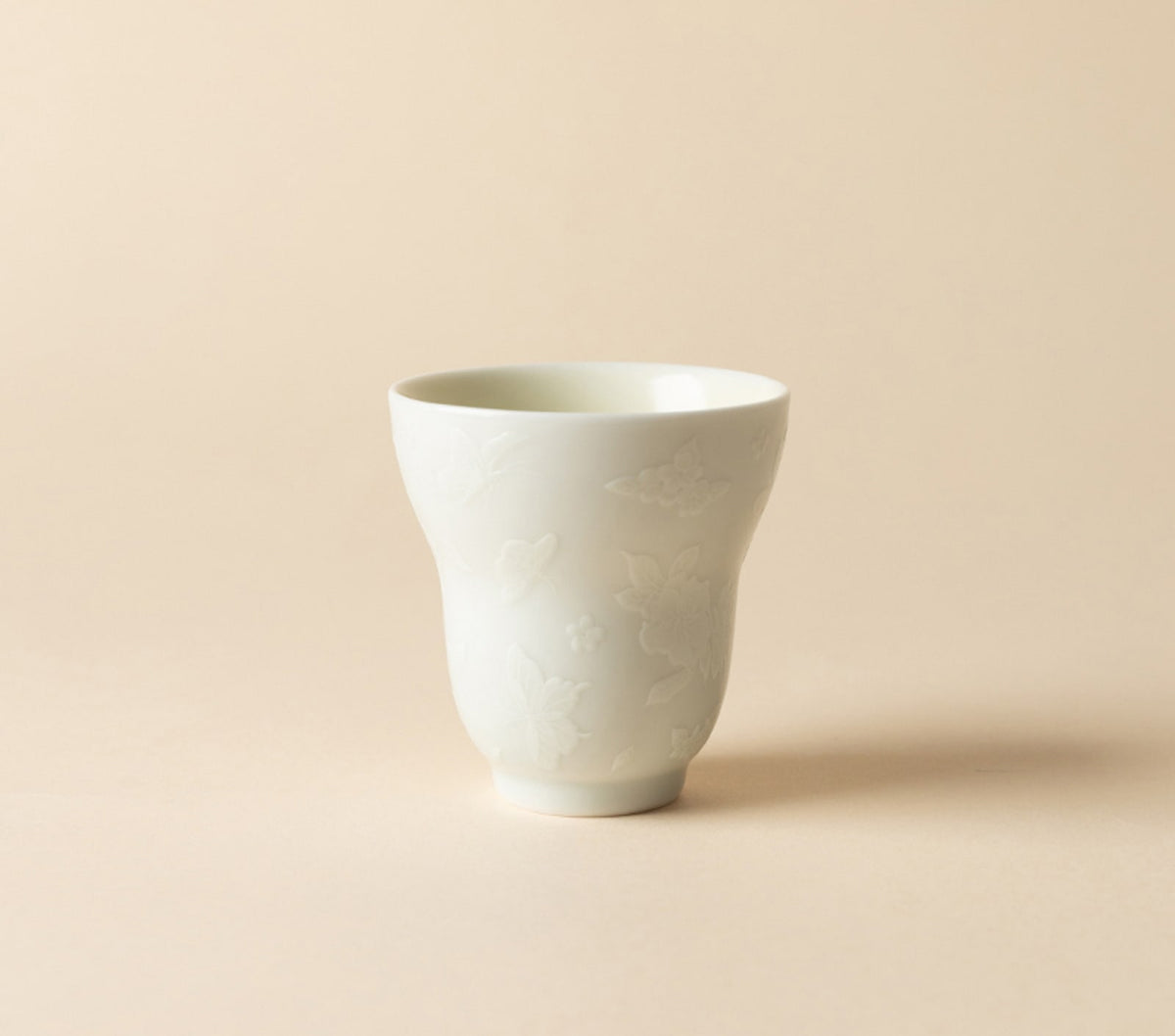 Butterfly Meadow Gourd Cup in Mist Celadon