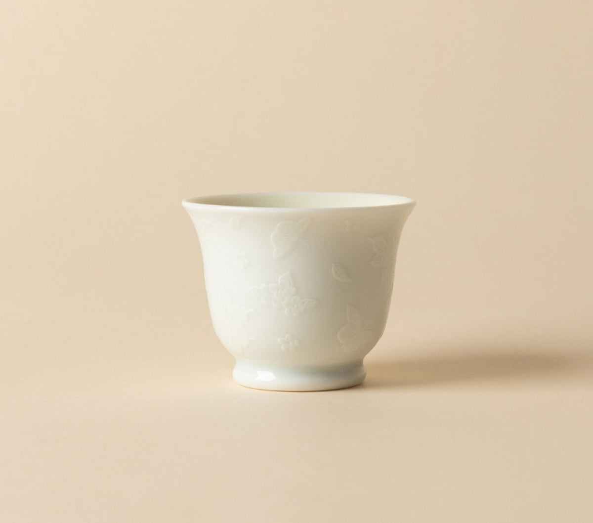 Butterfly Meadow Moyu Cup in Mist Celadon