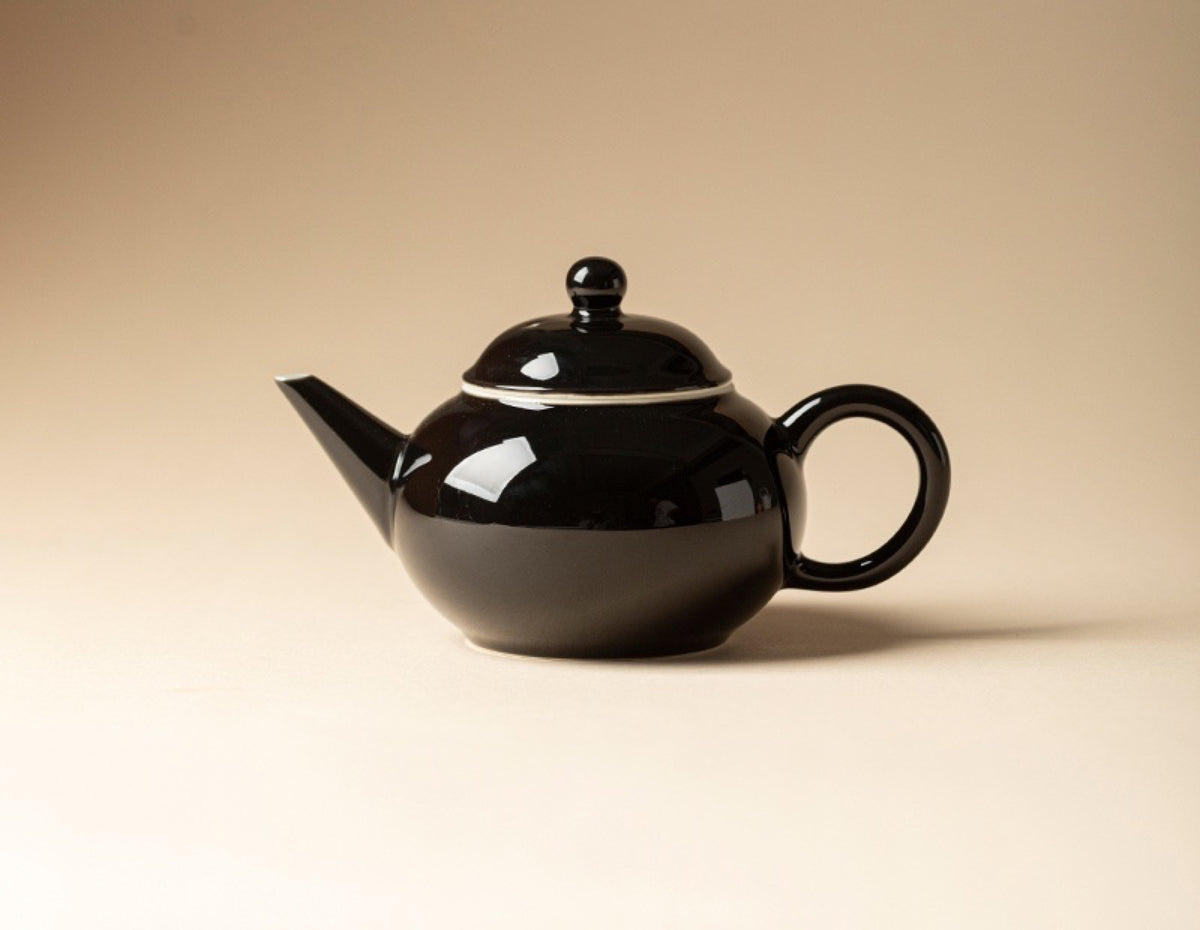 Chromatic Glaze Shuiping Teapot in Ink Black