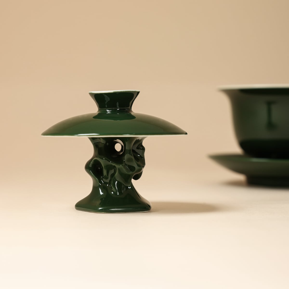 Deep Green Flower-on-Stone Lid Rest — view 1