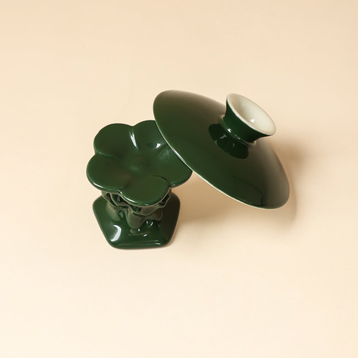 Deep Green Flower-on-Stone Lid Rest — view 3