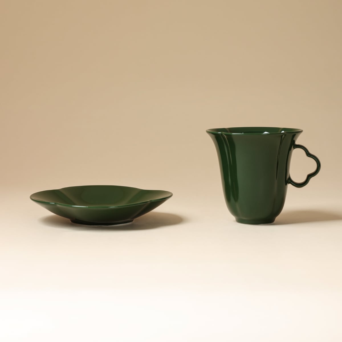 Deep Green Four-Leaf Clover Coffee Cup