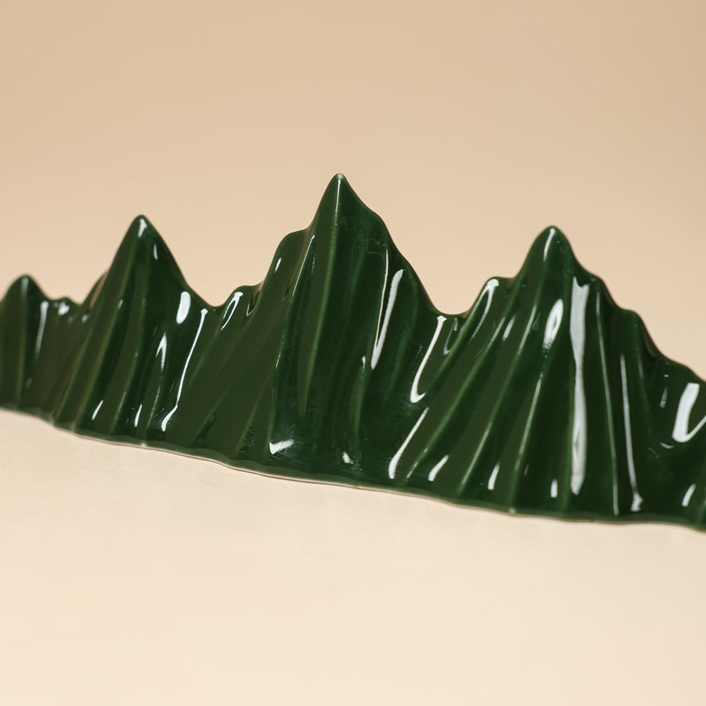 Deep Green Mountain Brush Rest — view 5