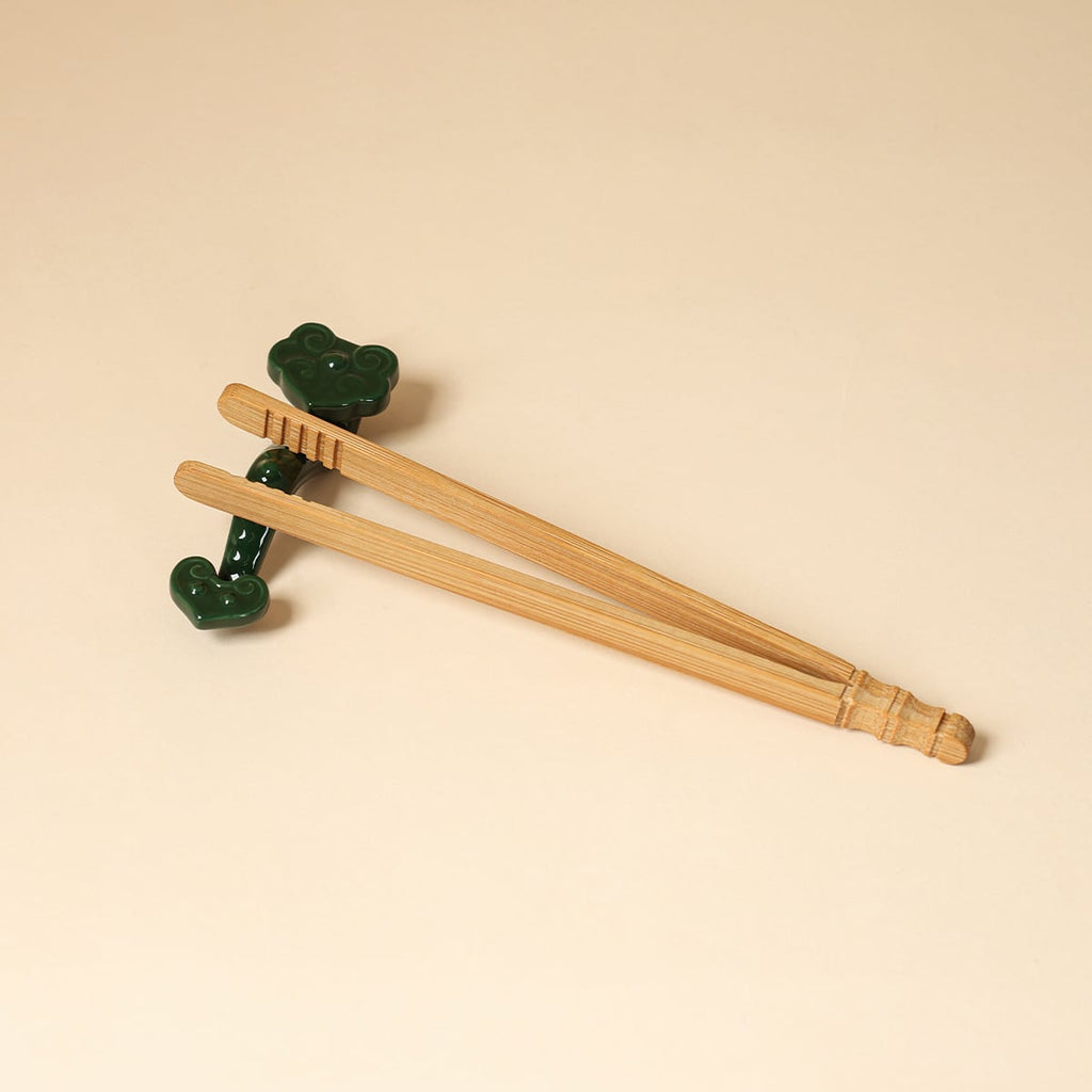 Deep Green Ruyi Brush Rest — view 2