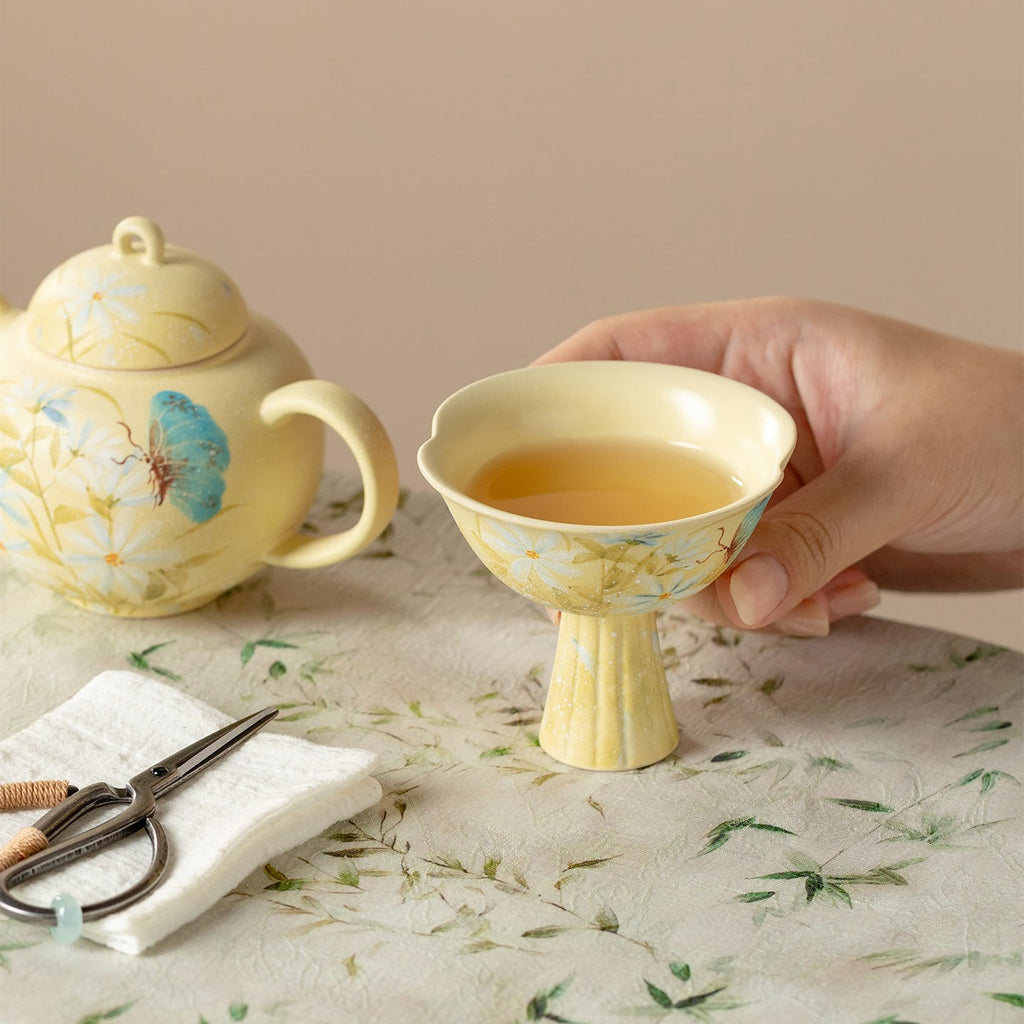 Gardenia Yellow Hand-Painted Daisy High-Footed Flow Tasting Cup — view 4