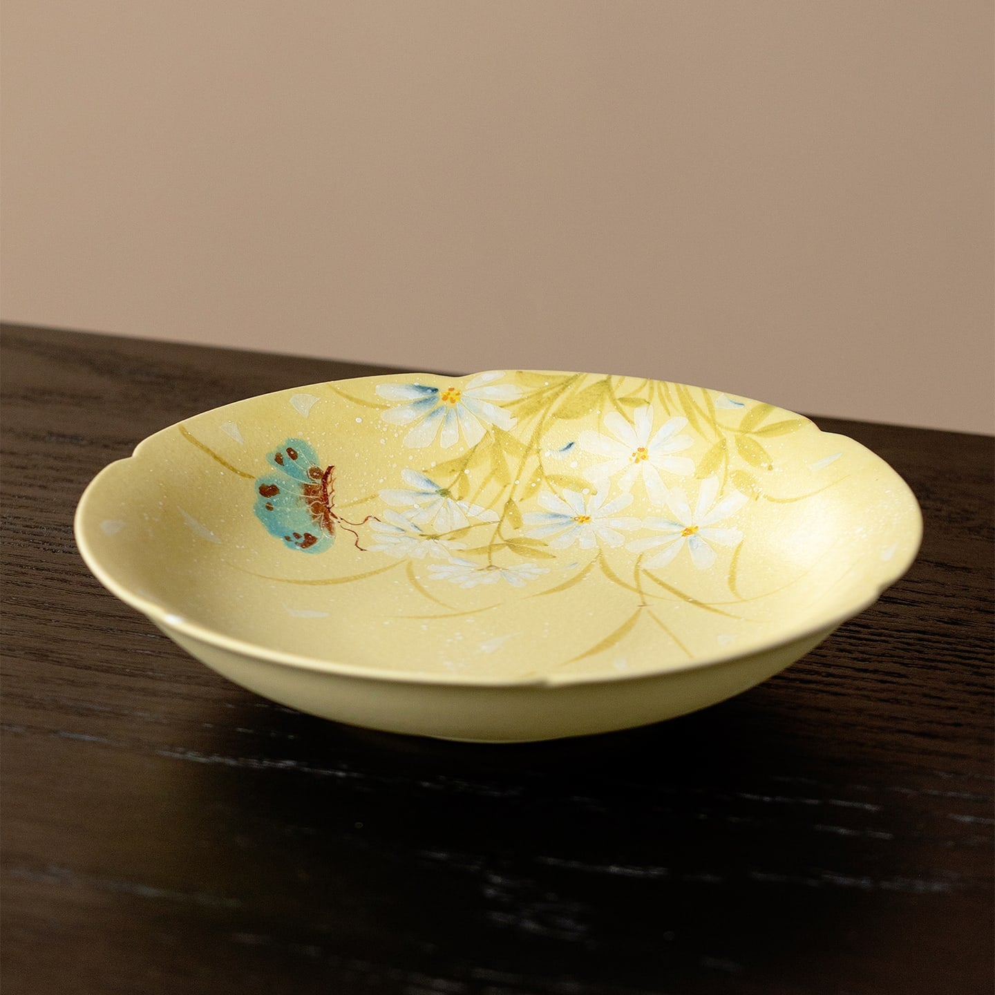 Gardenia Yellow Hand-Painted Daisy Petal-Rim Pot Rest — view 5