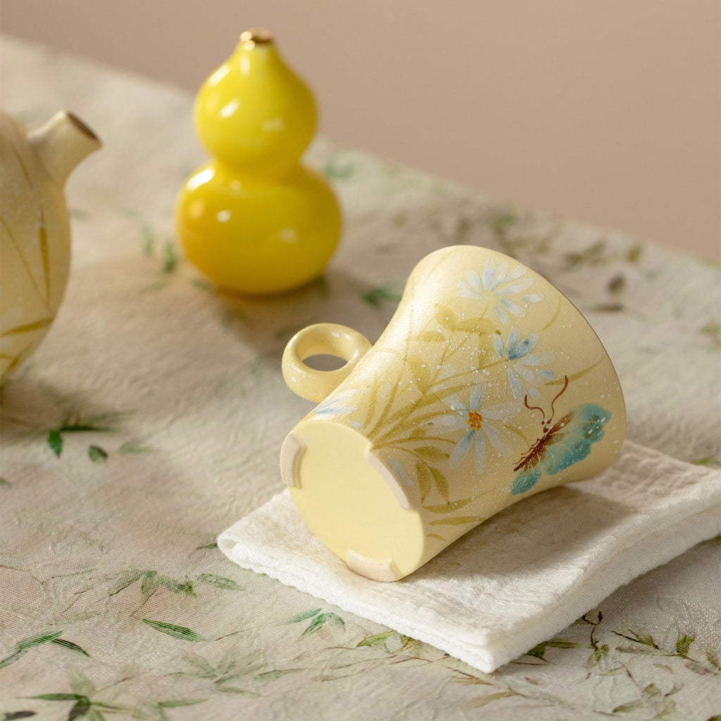 Gardenia Yellow Hand-Painted Daisy Round Handle Tasting Cup — view 4