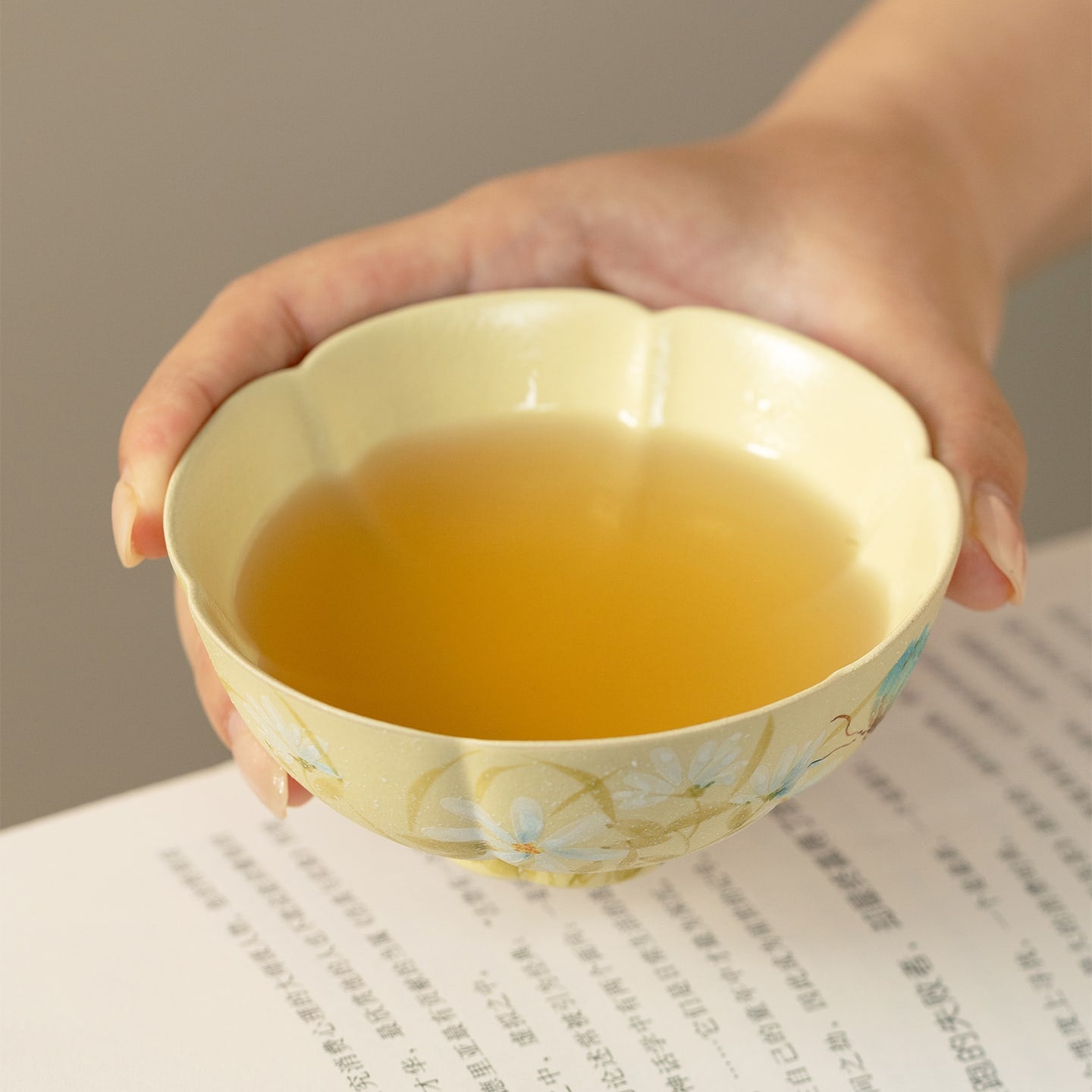 Gardenia Yellow Hand-Painted Daisy Wide Petal-Rim Tasting Cup — view 5