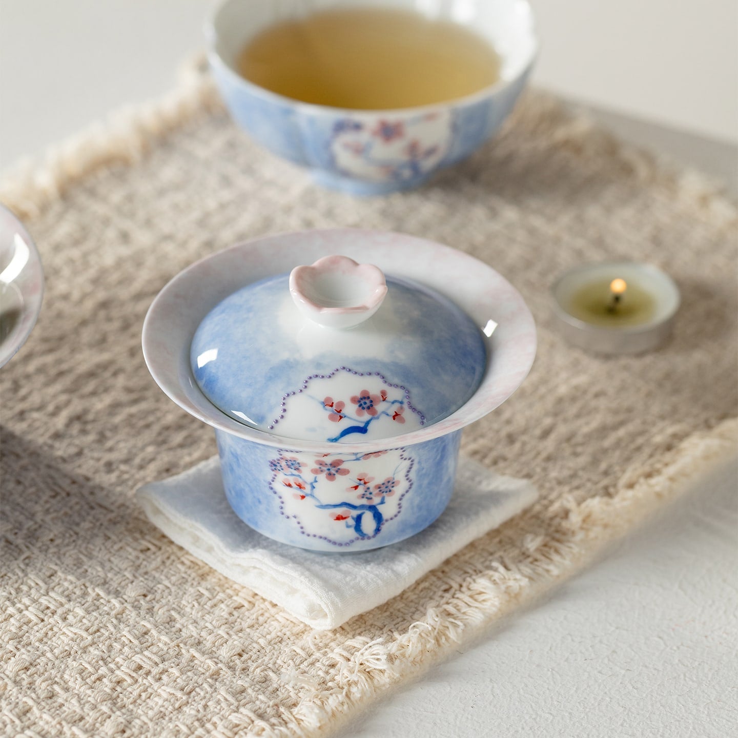 Hand-Painted Snow Plum Horseshoe Gaiwan — view 5
