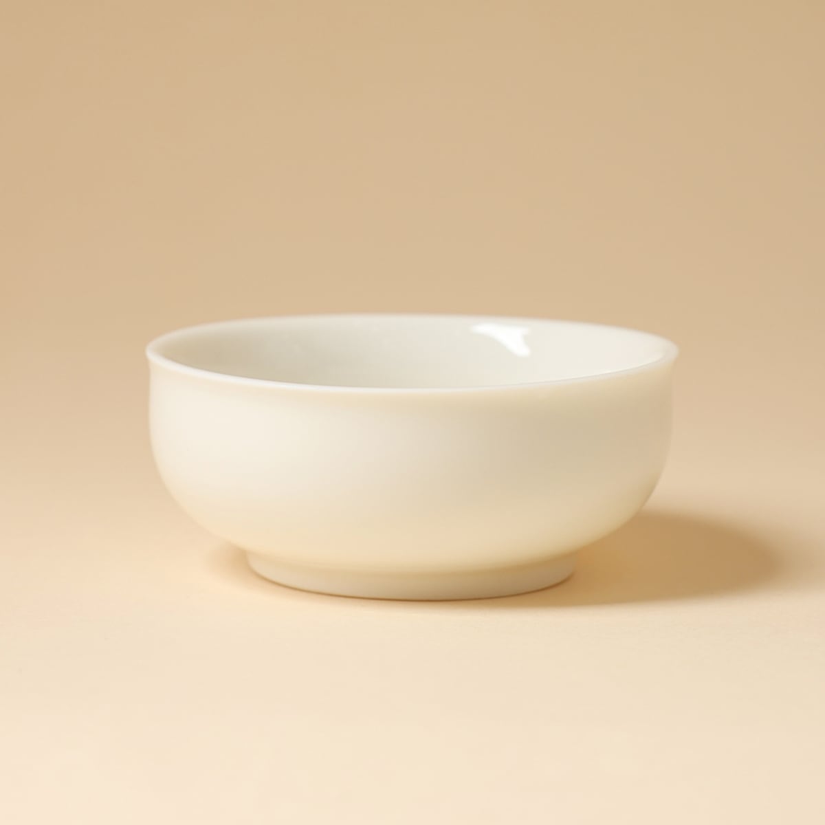 Ivory White Drifting Grace Cup