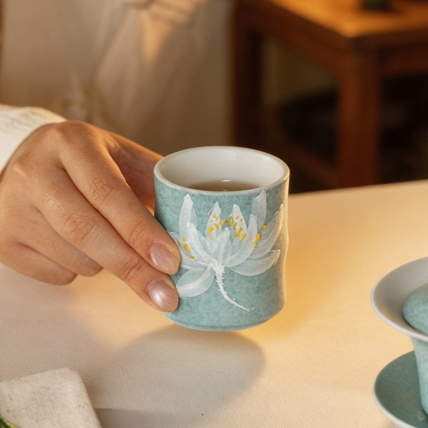 Lake Blue Moonlit White Lotus Bamboo-Knot Tasting Cup — view 2