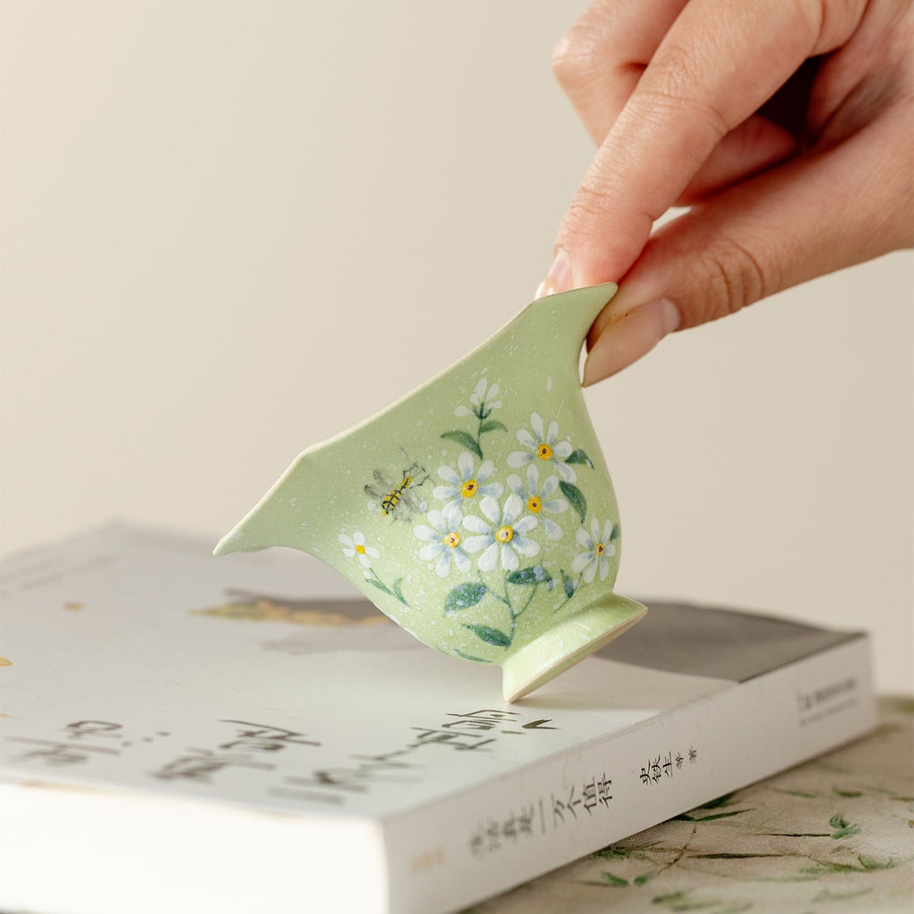 Meadow Green Hand-Painted Daisy Flowing Cloud Petal-Rim Tasting Cup — view 5