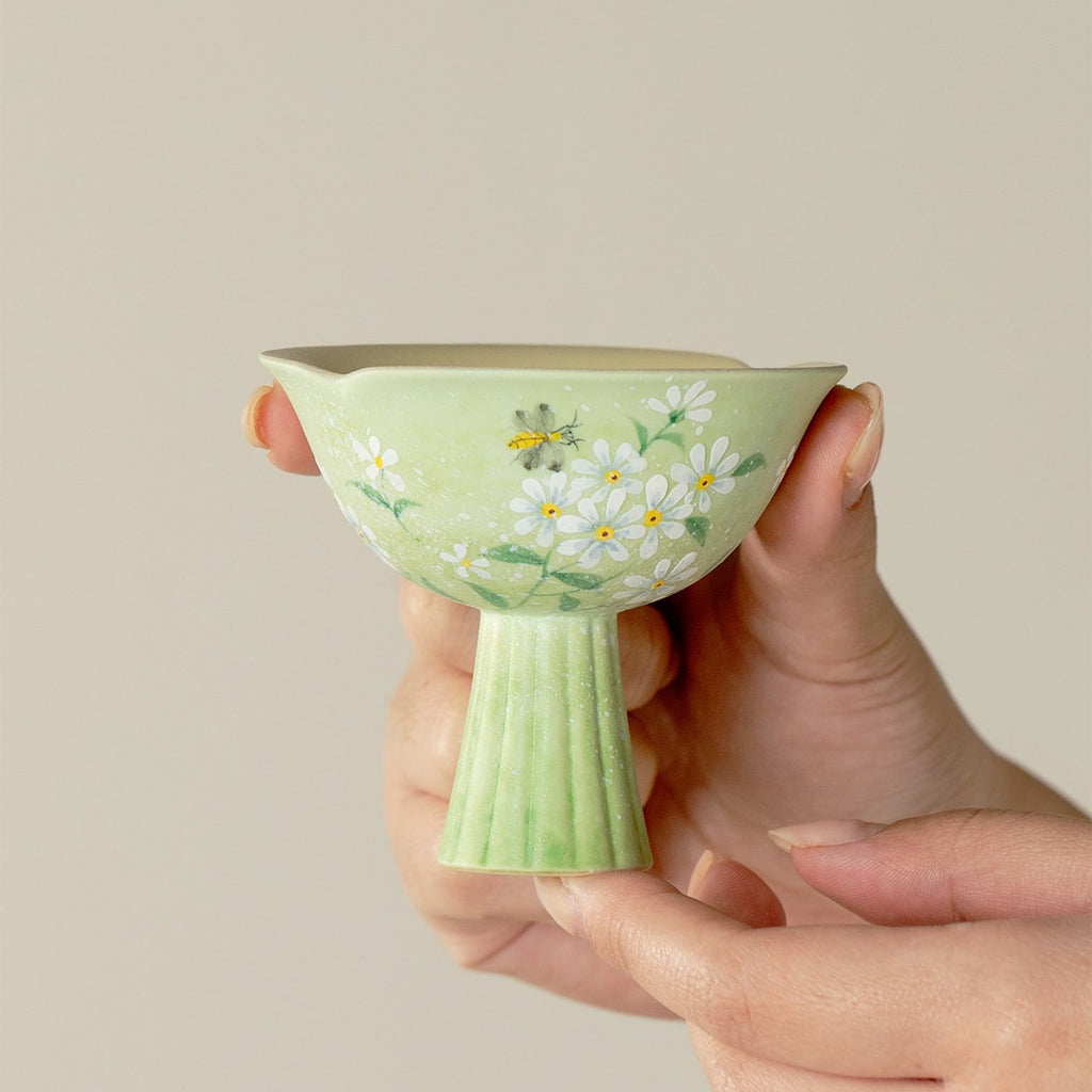 Meadow Green Hand-Painted Daisy High-Footed Flow Tasting Cup — view 4