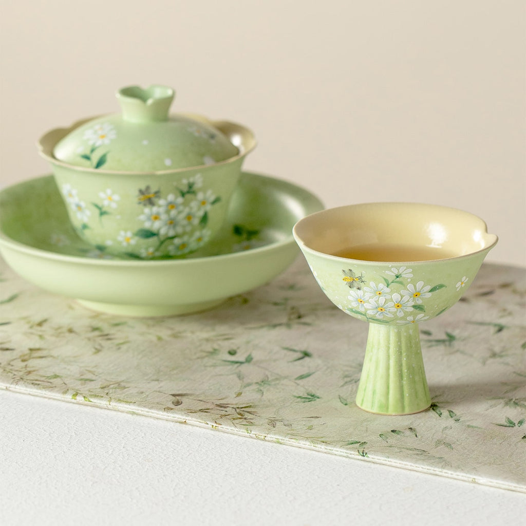 Meadow Green Hand-Painted Daisy High-Footed Flow Tasting Cup — view 5