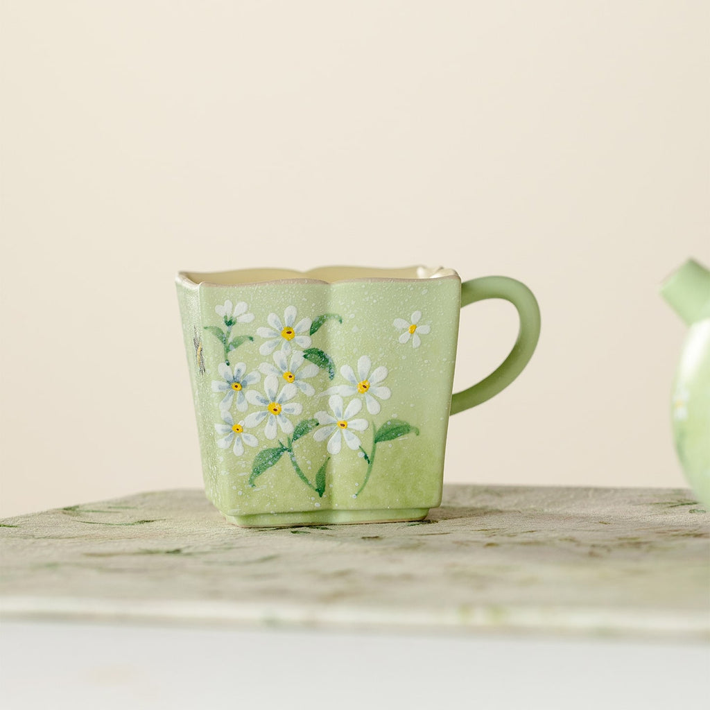 Meadow Green Hand-Painted Daisy Quiet-Frost Handle Tasting Cup — view 5