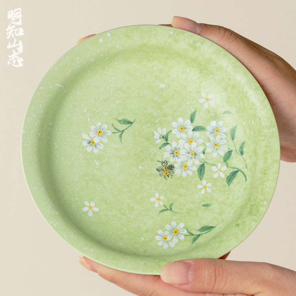 Meadow Green Hand-Painted Daisy Round Harmony Pot Rest — view 2