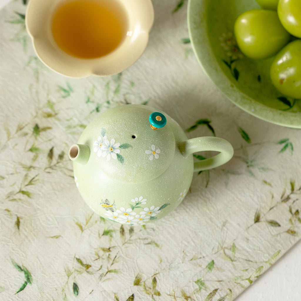 Meadow Green Hand-Painted Daisy Rounded Dumpling Teapot — view 3