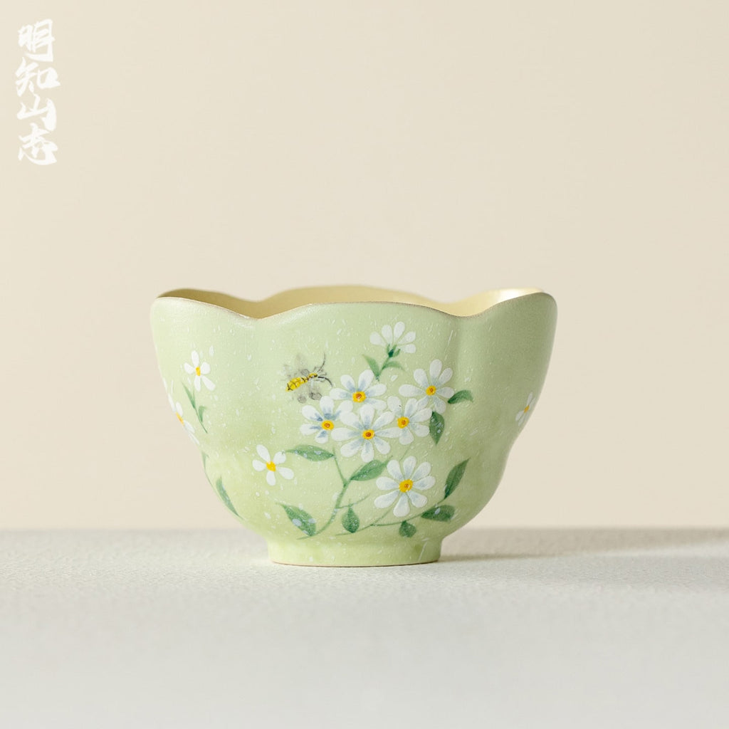 Meadow Green Hand-Painted Daisy Withered Lotus Tasting Cup — view 2
