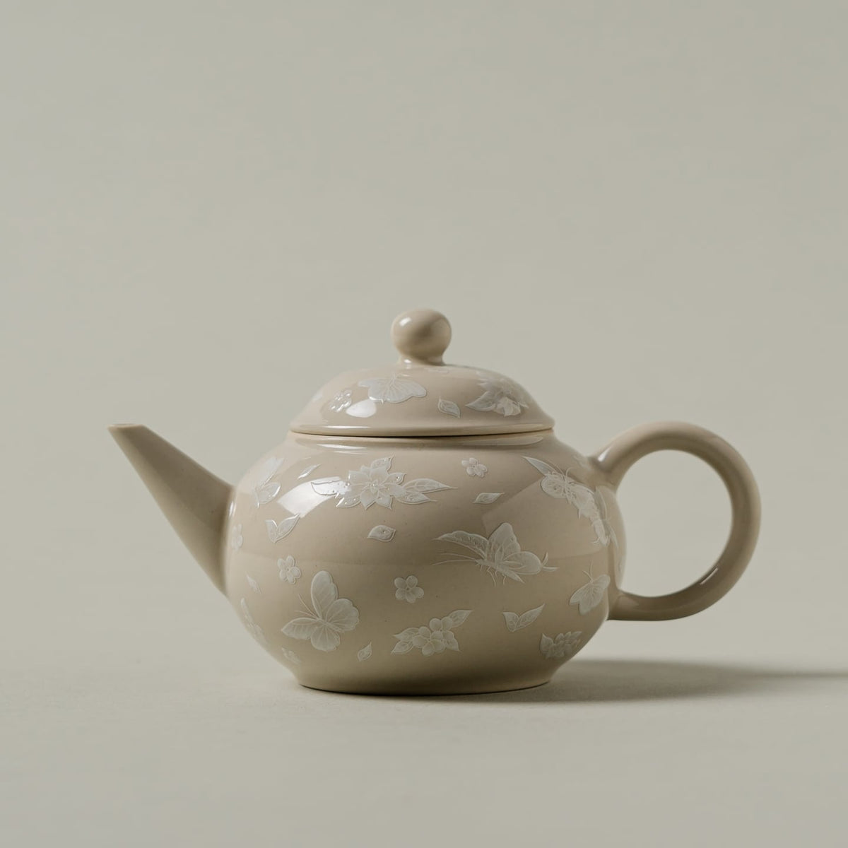 Pale Ash Butterfly Meadow Shuiping Teapot
