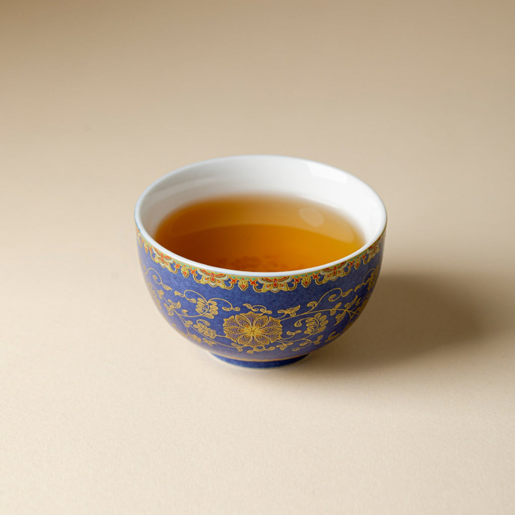 Qingding Gold Floral Master Cup detail view
