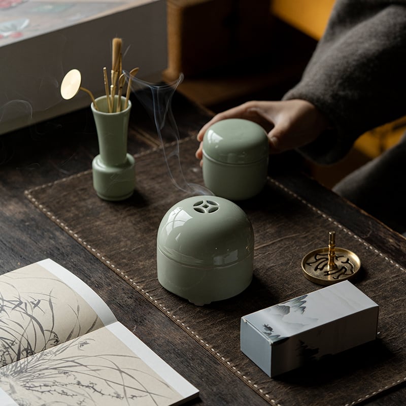 Unhurried Song Green Incense Set — view 1