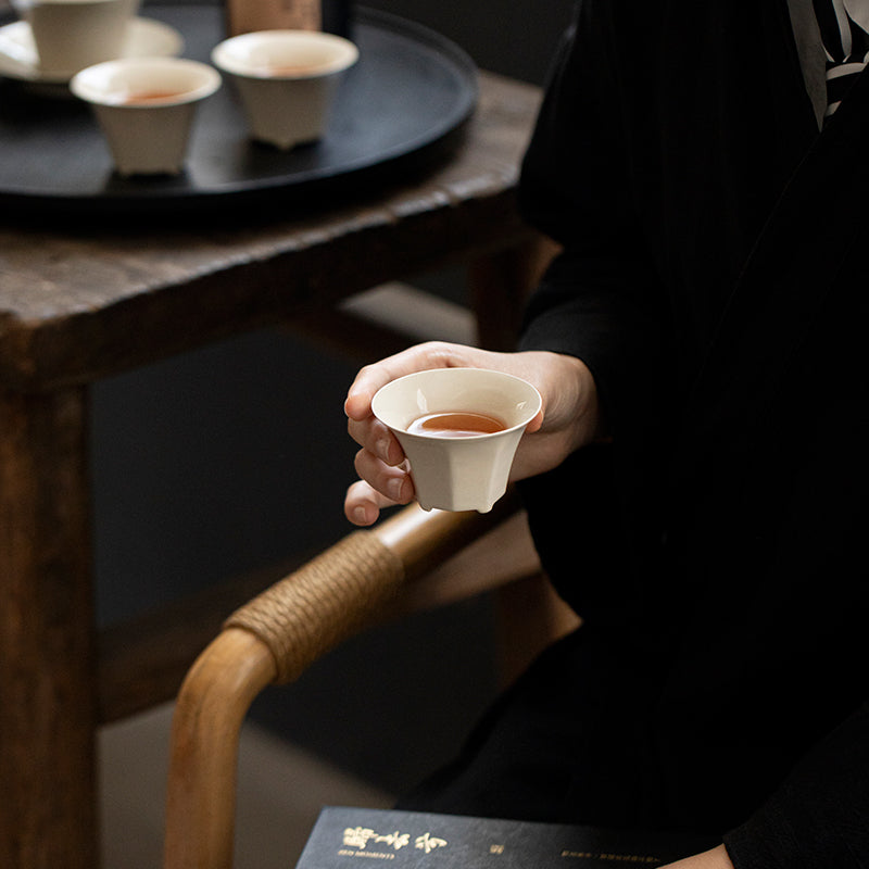 Wood Ash Eight-Facet Tasting Cup
