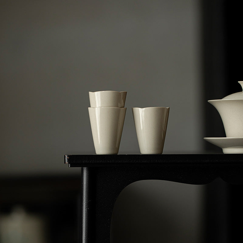 Wood Ash Zhixiao Tasting Cup detail